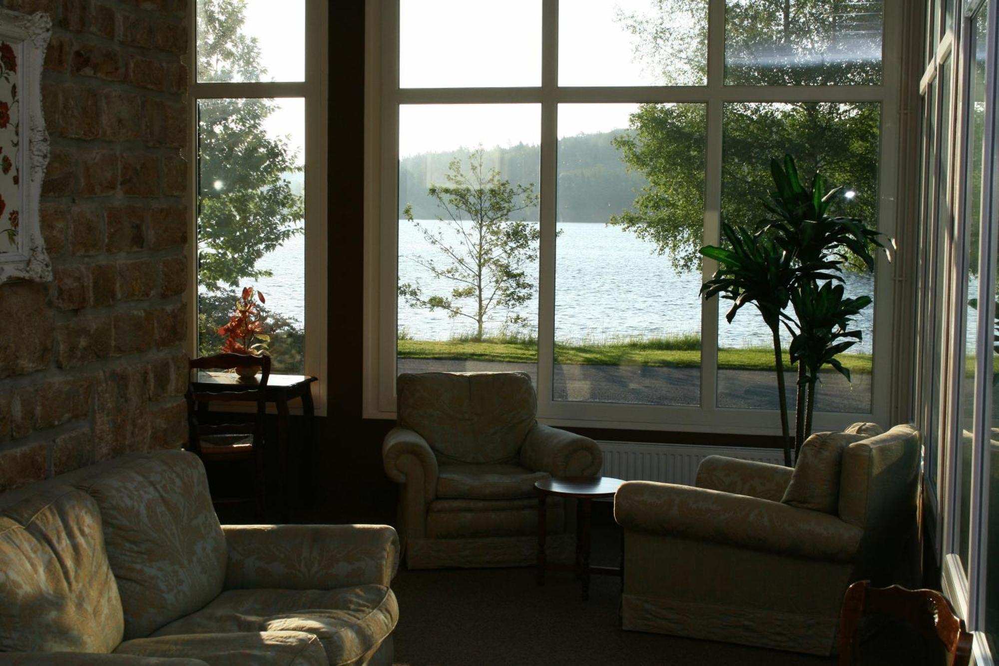 Logis Hotel Du Lac Neuvic  Zewnętrze zdjęcie