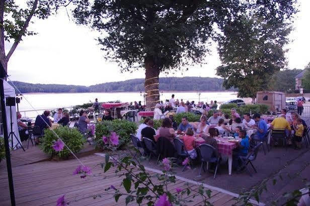 Logis Hotel Du Lac Neuvic  Zewnętrze zdjęcie