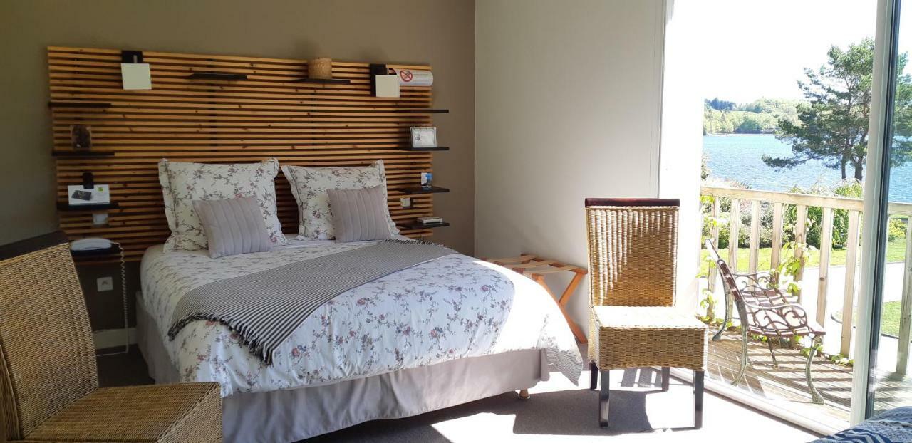 Logis Hotel Du Lac Neuvic  Zewnętrze zdjęcie